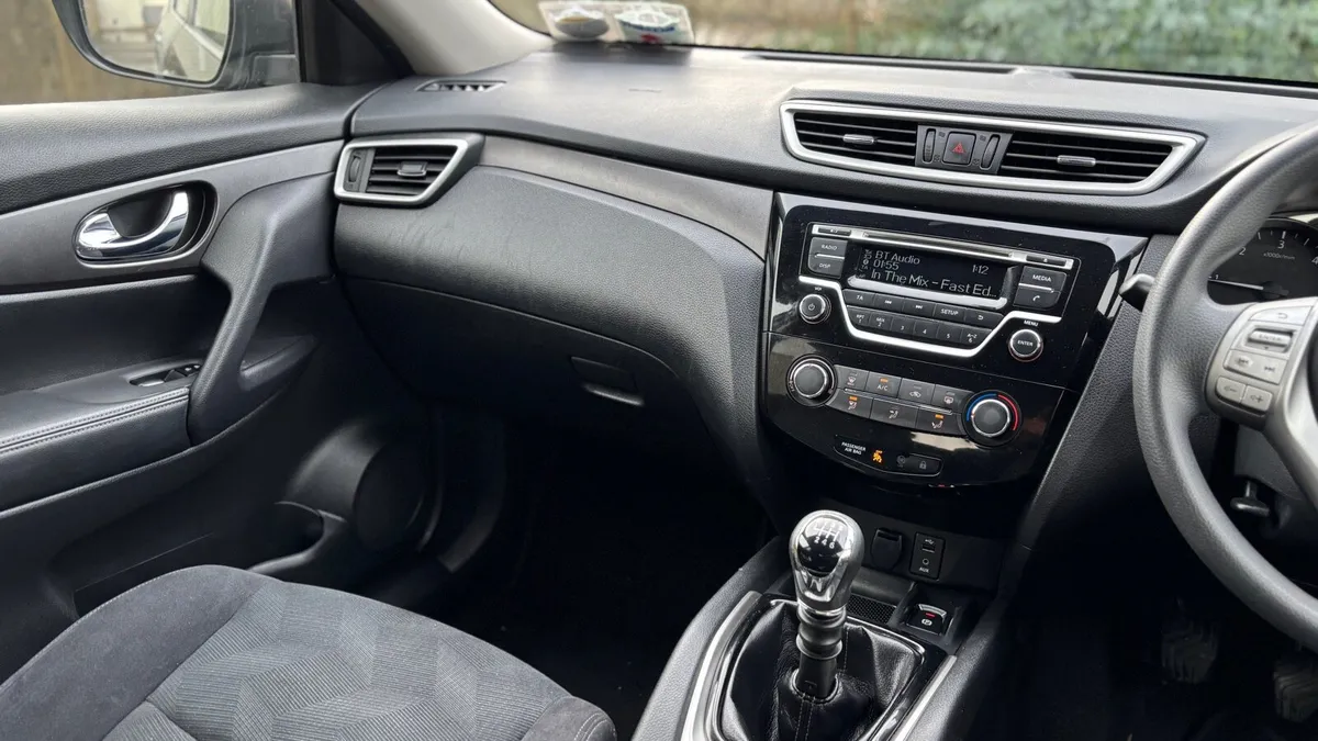 2017 Nissan X-Trail - 7 Seats - New NCT - Image 4