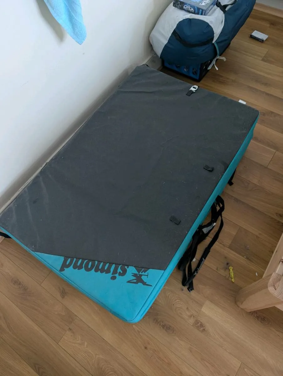 Two bouldering crash pads - Image 3