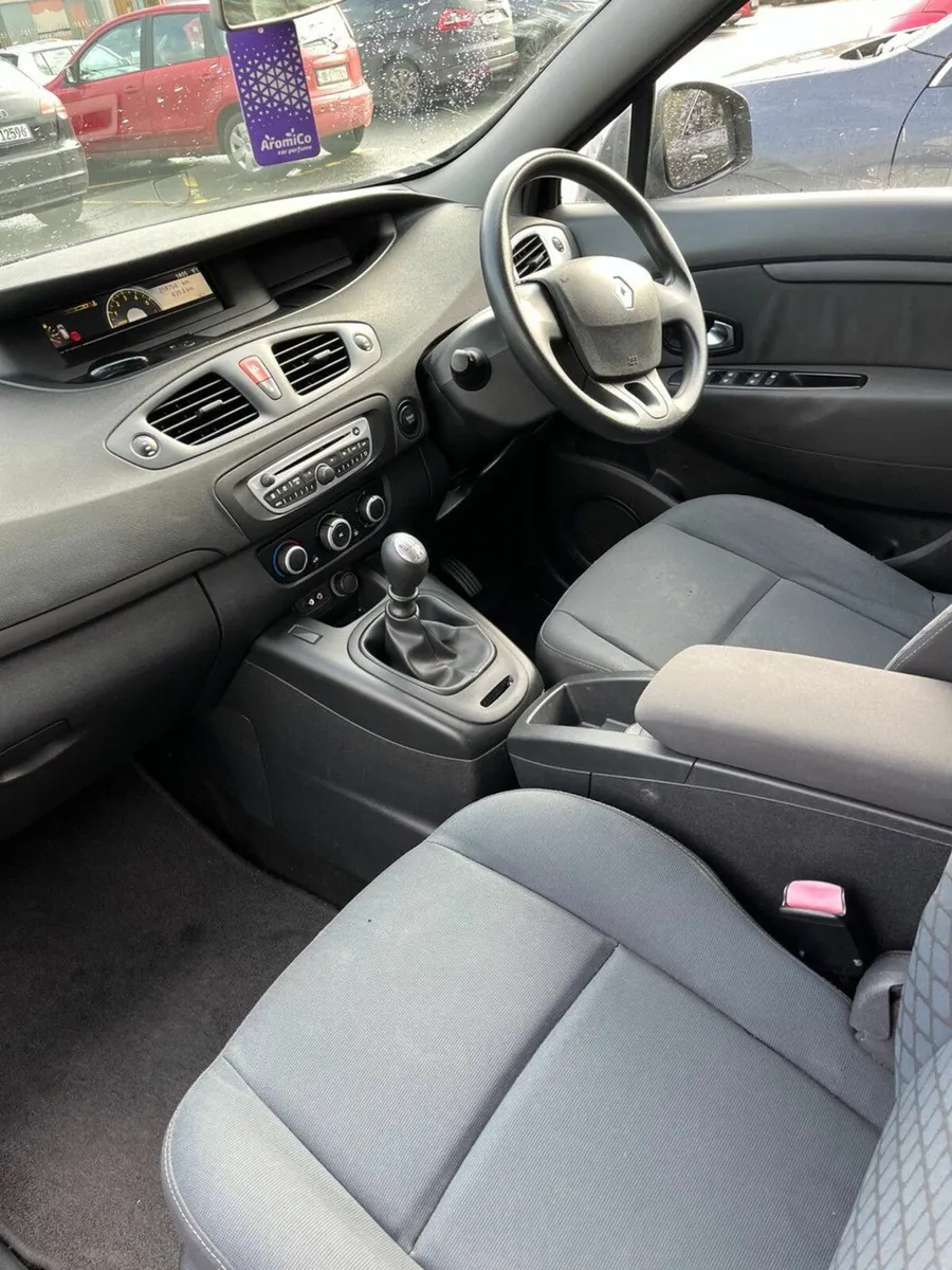 Renault Grand Scenic 2011 - Image 3