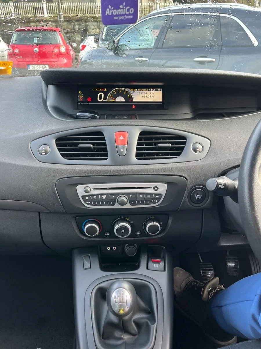 Renault Grand Scenic 2011 - Image 4