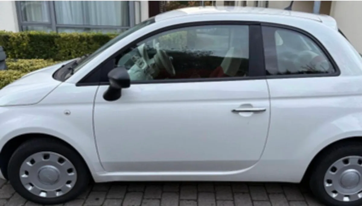 IMMACULATE FIAT 500 NCT & TAXED - Image 3