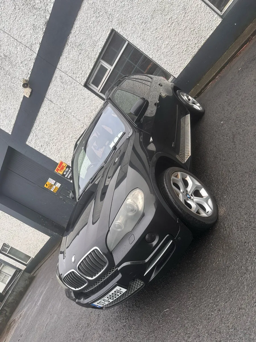 BMW X5 - Image 1