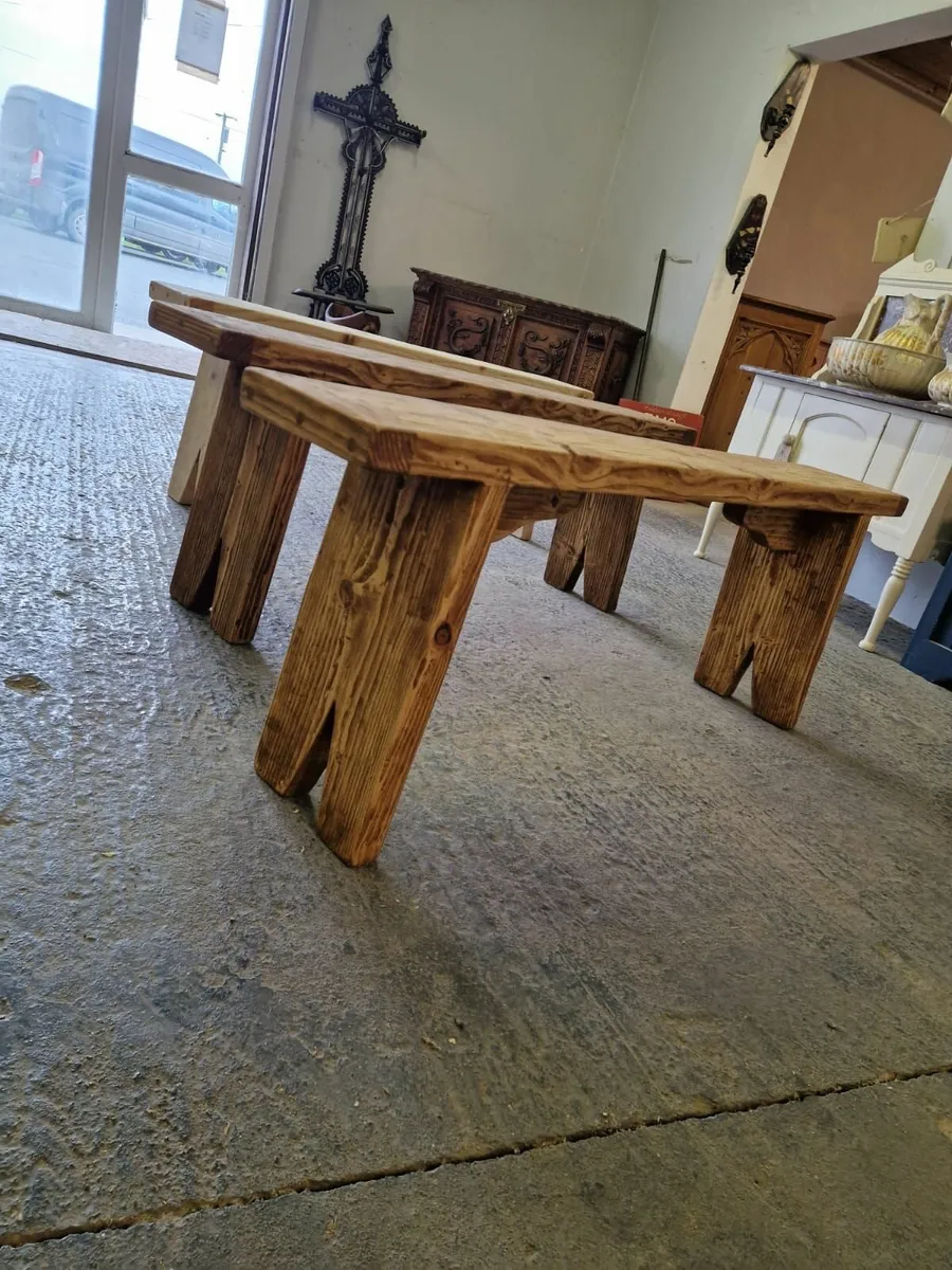 Reclaimed pine rustic style benches - Image 2