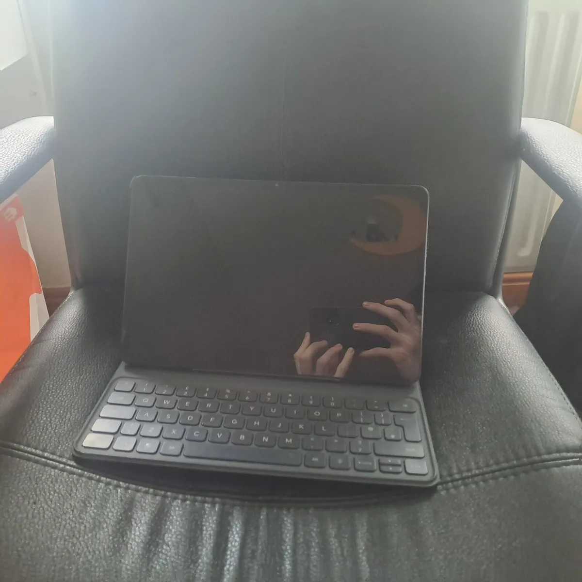 Tablet/ laptop - Image 1