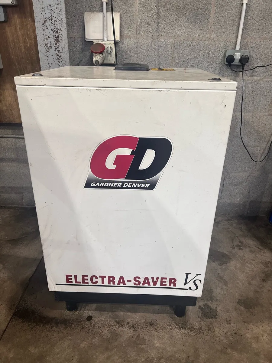 GARDNER DENVER SCREW COMPRESSOR WITH AIR TANK - Image 1