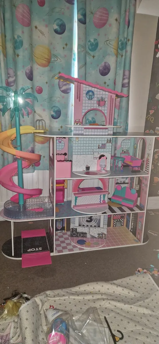 Wooden Dall House - Image 2