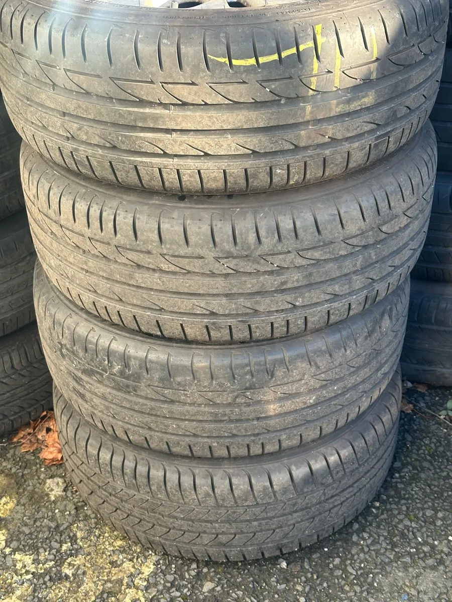 17” Volvo, Ford alloys  with good tyres - Image 4