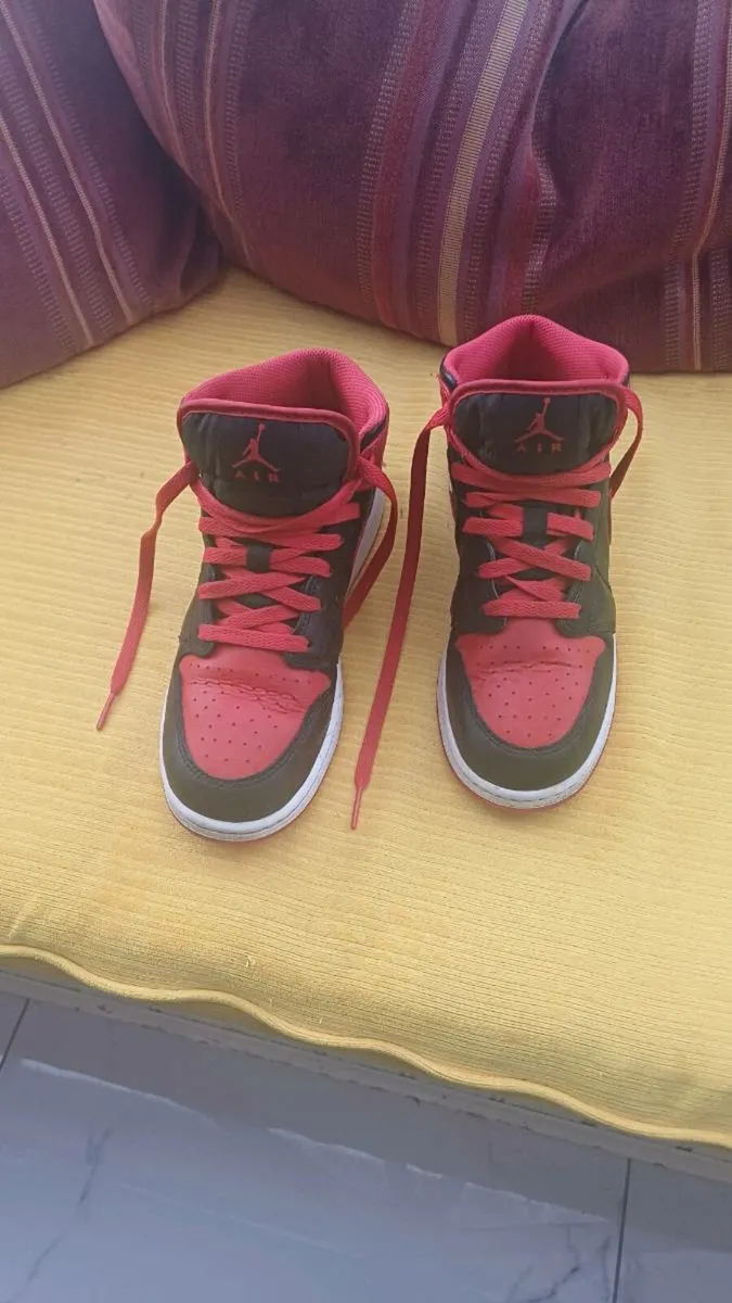 Jordan trainers unisex - Image 1