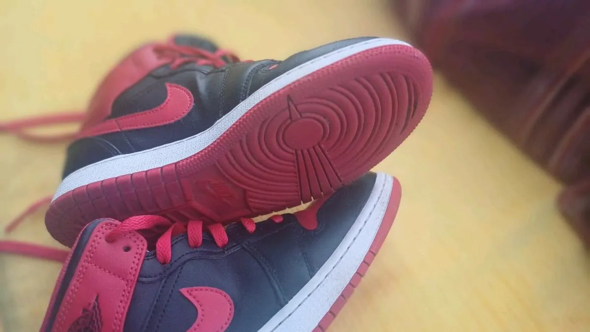 Jordan trainers unisex - Image 2