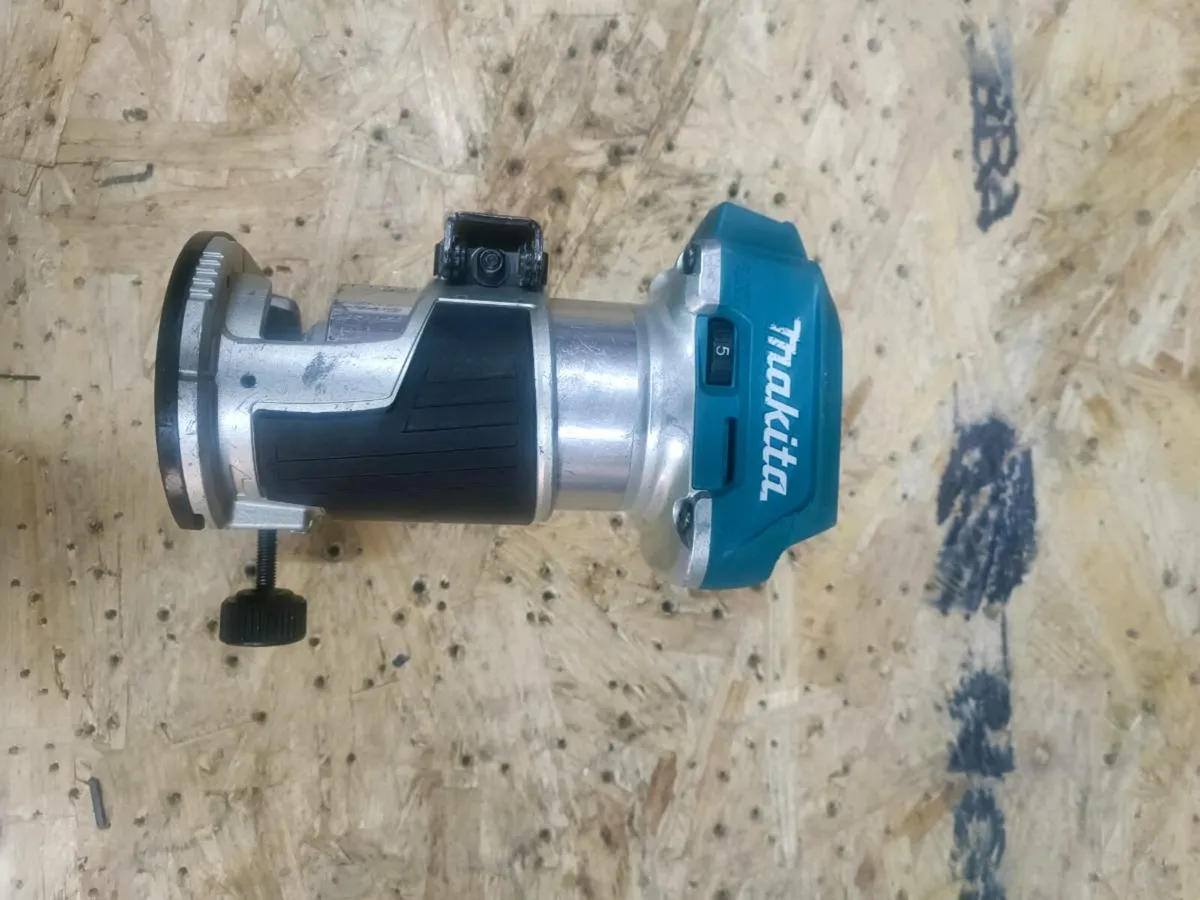 Makita dtr50 router