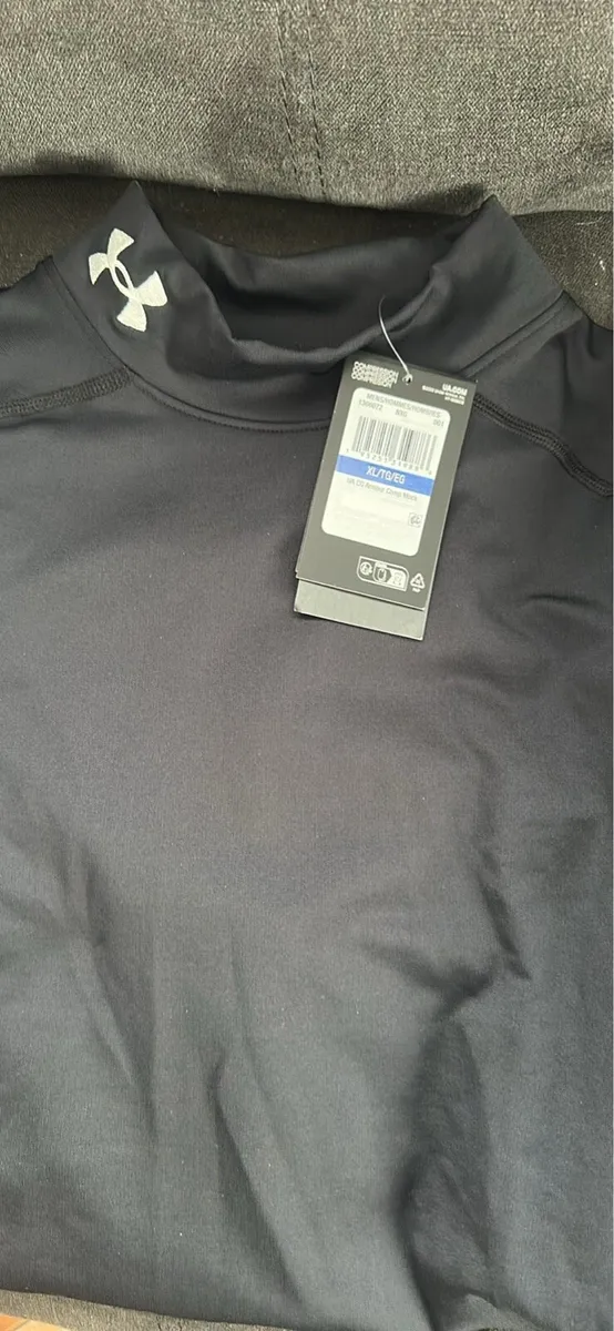Men’s under armour compression cold gear tops - Image 1