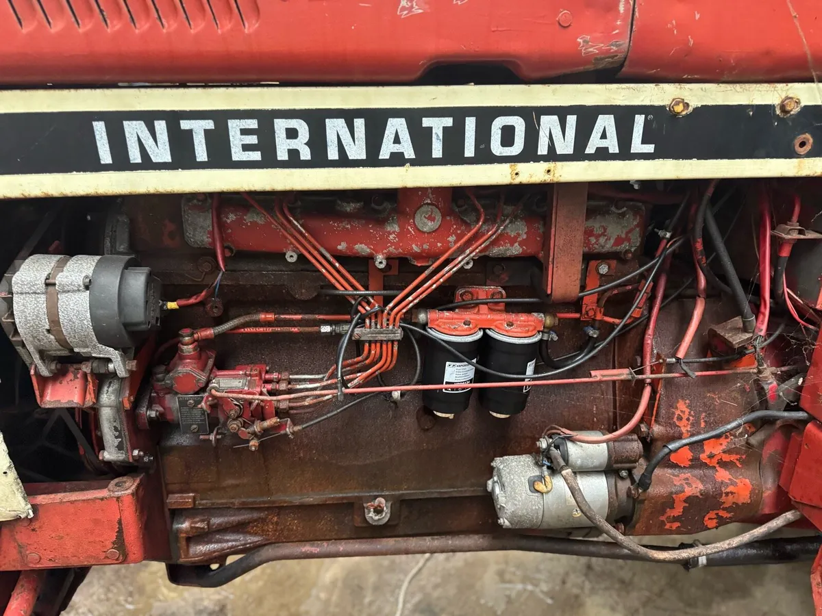International 955 - Image 2