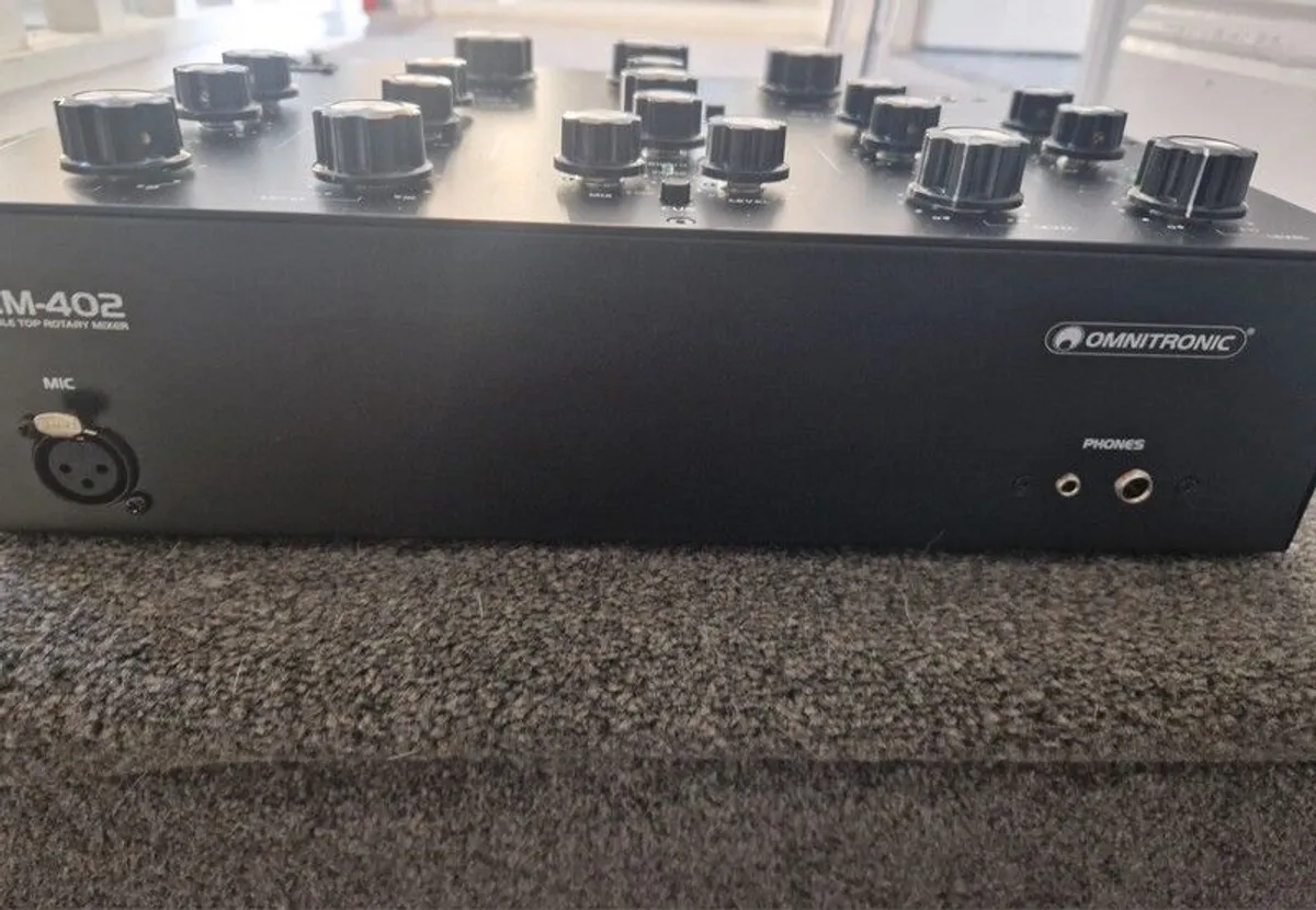 Omnitronic TRM 402 Rotary Mixer with decksaver - Image 3