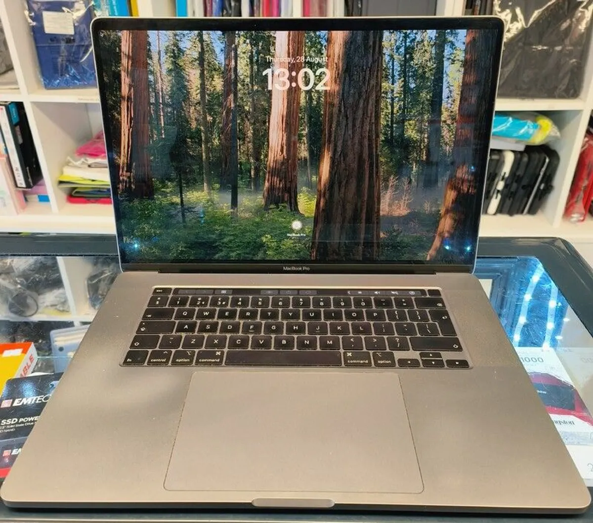 Apple MacBook Pro 16" A2141, i7 9th Gen (i7-9750H) 2.6GHz 32GB RAM 1TB SSD Space Gray (Battery Cycle: 159) - Image 3