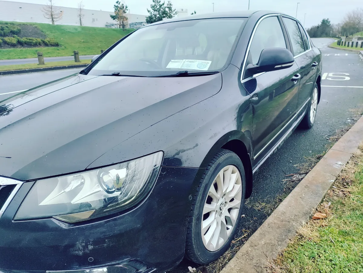 Skoda Superb 2014 - Image 2