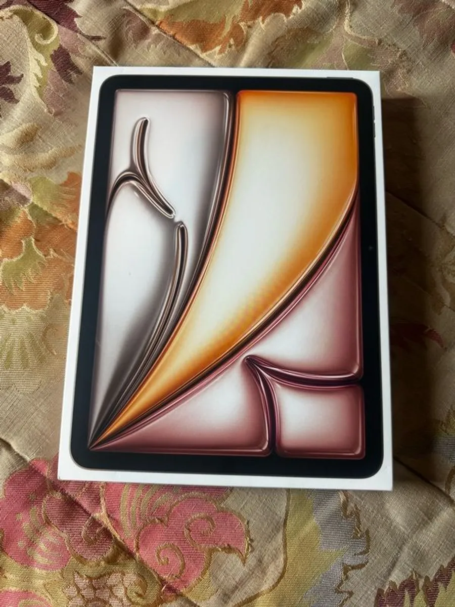 iPad Air 11-inch (M3) Wi-Fi Starlight - Image 1