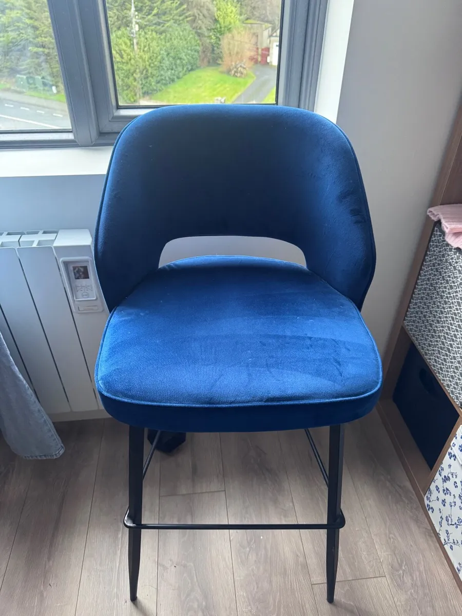 2 bar/kitchen bar stools - Image 2