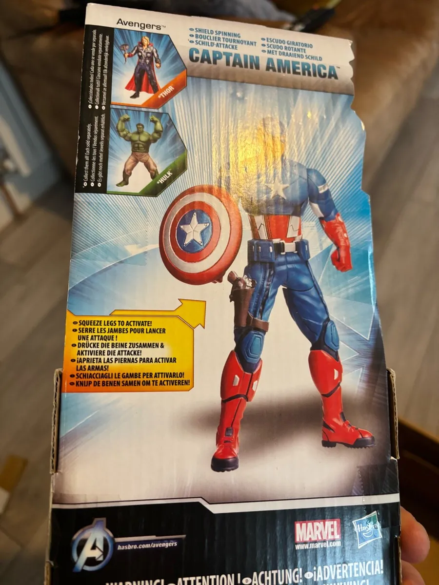 Captain America figure - Image 1