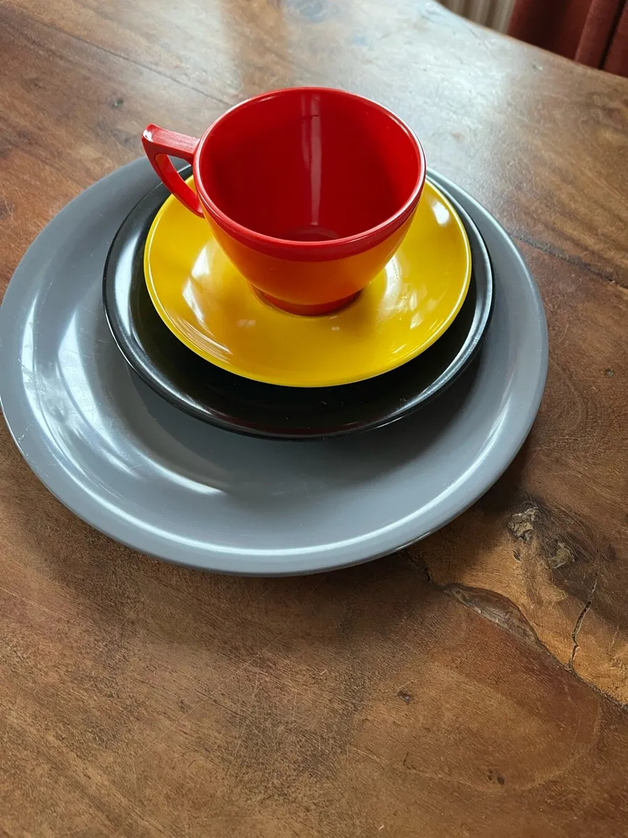 Vintage Melaware Picnic Set - Image 4