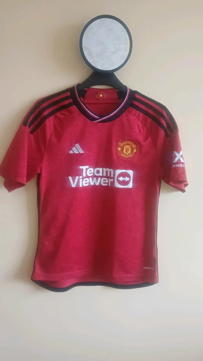 Man Utd Jersey - Image 1