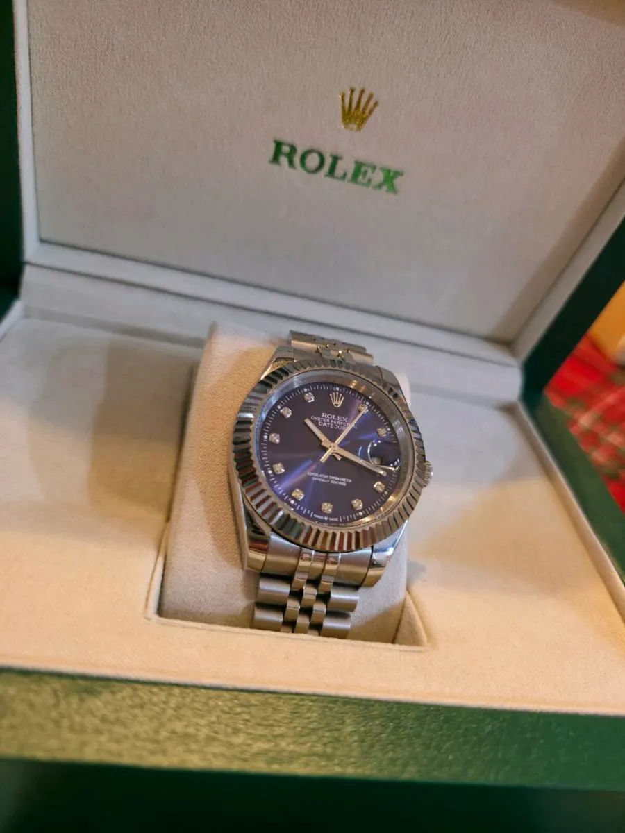 Men's watch - Image 1