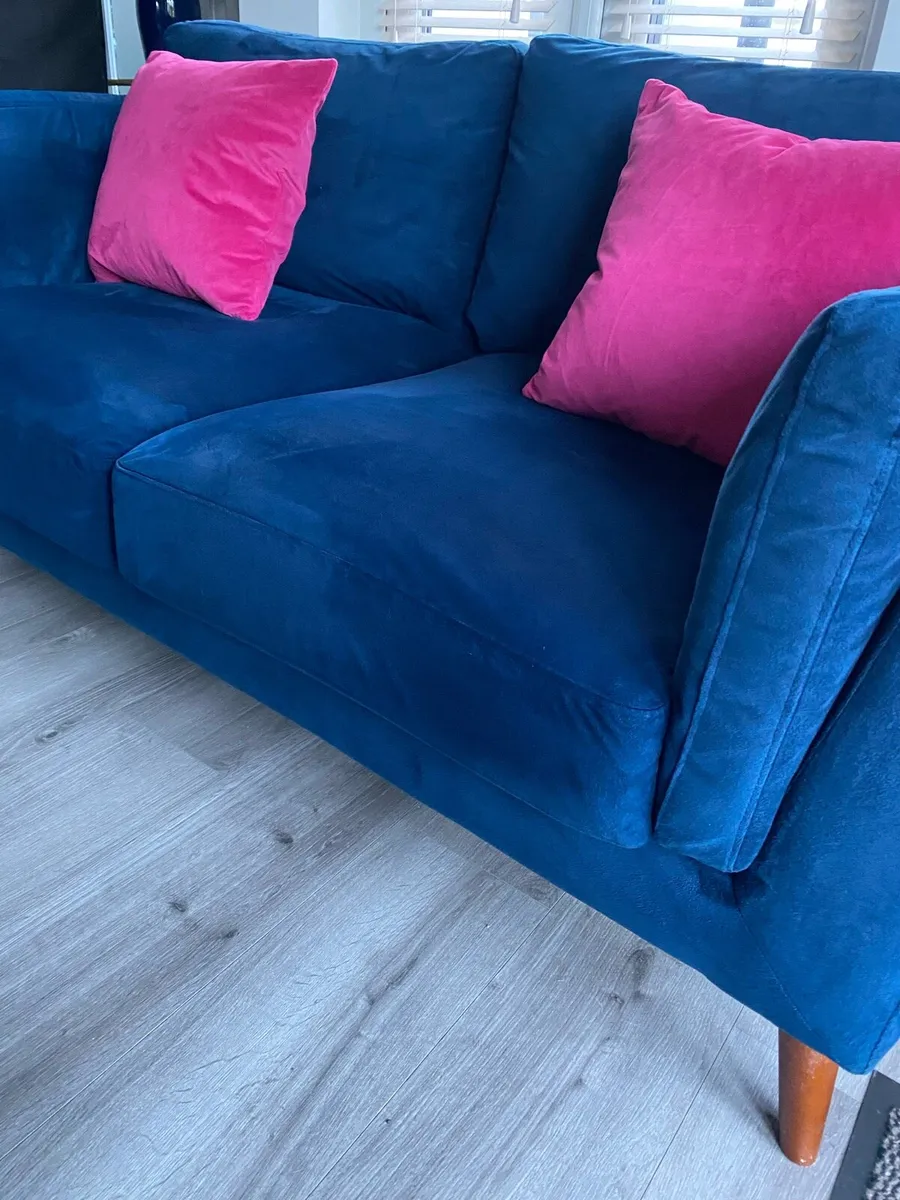 Stylish Royal Blue Velvet Couch - Image 2