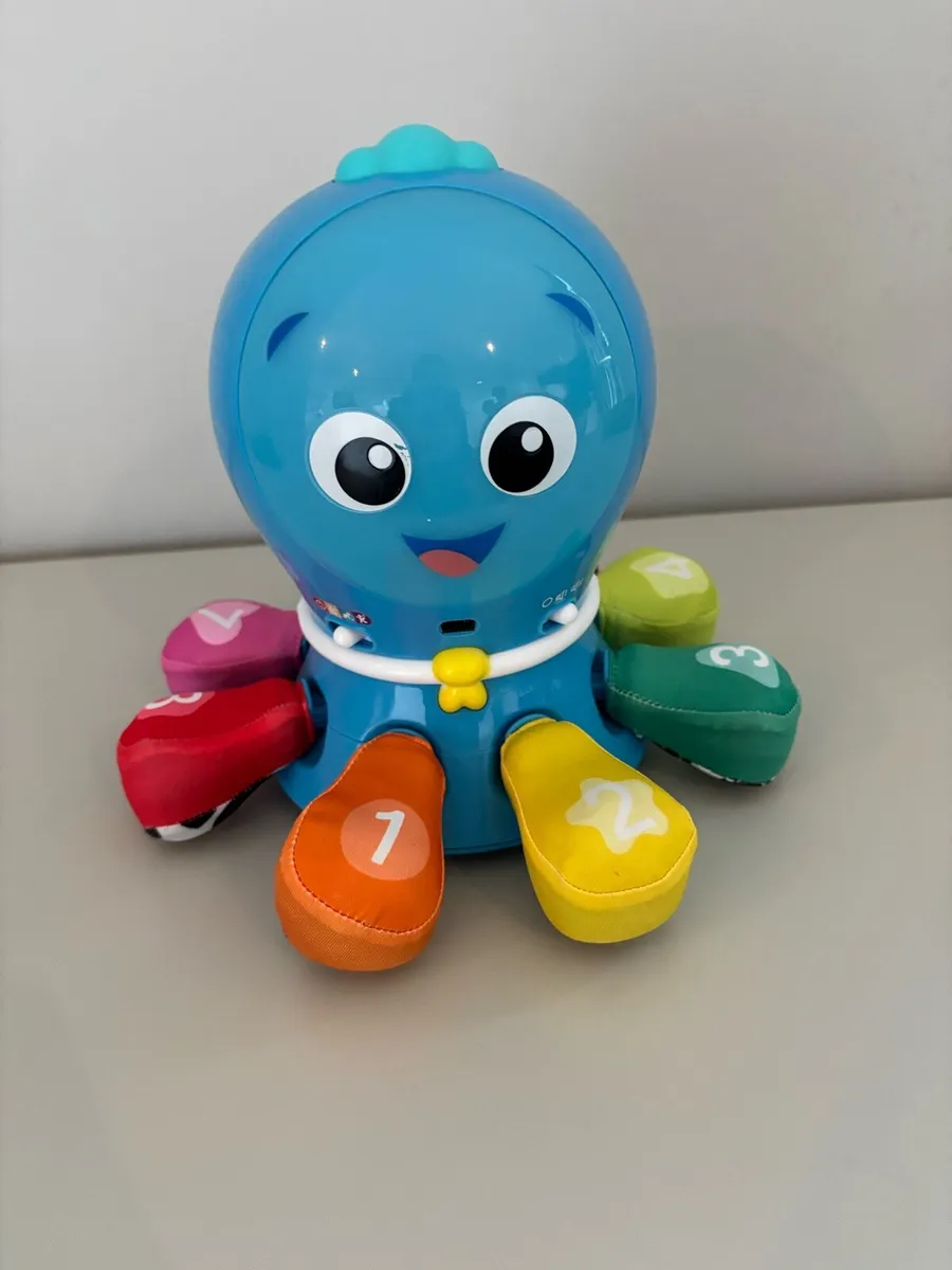 Baby Einstein Ocean Explorers Crawl & Chase toy - Image 1