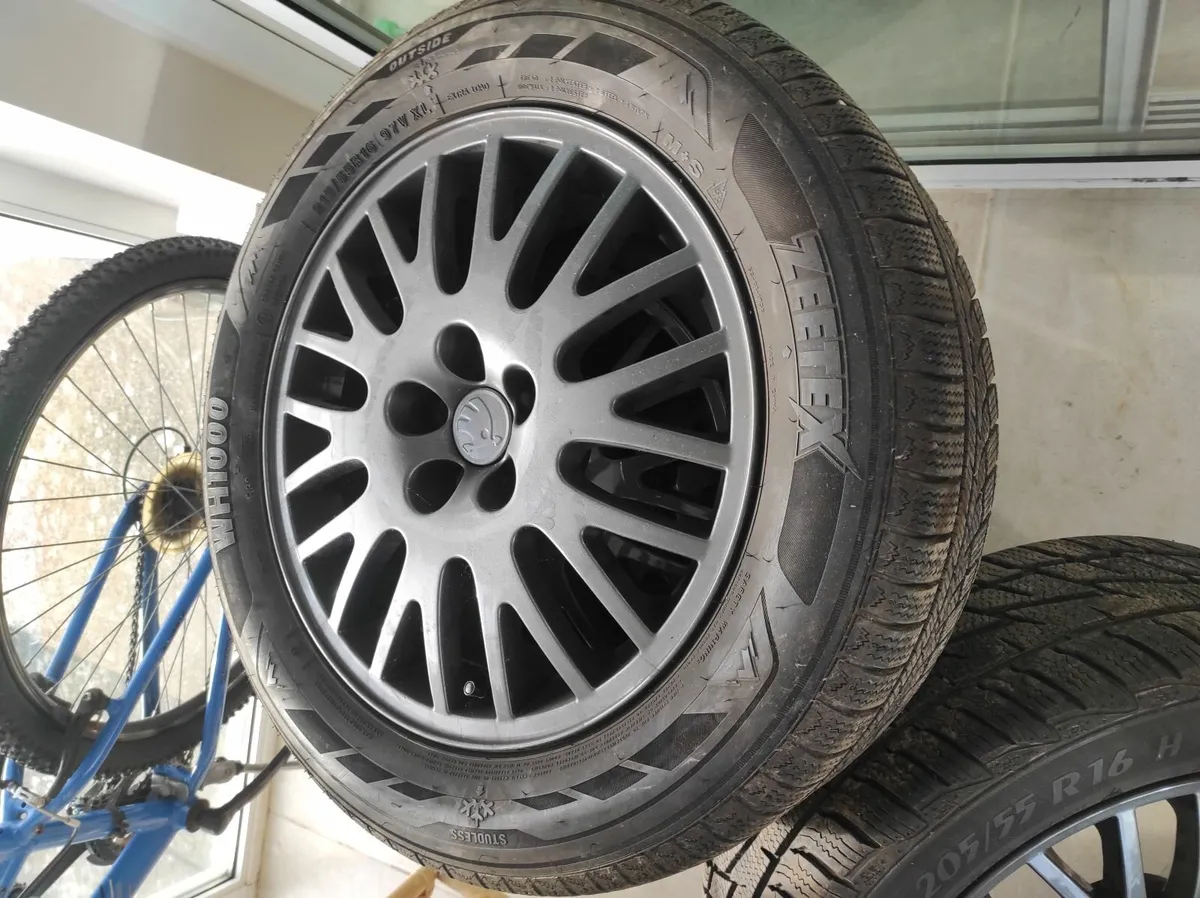 Selling 5x100 wheels with tires. - Image 1
