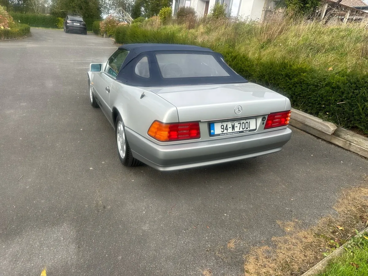 Mercedes 280 SL - Image 3