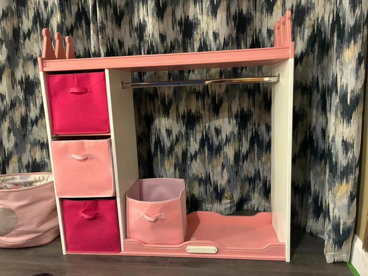 Girl's Princess Closet - Image 2
