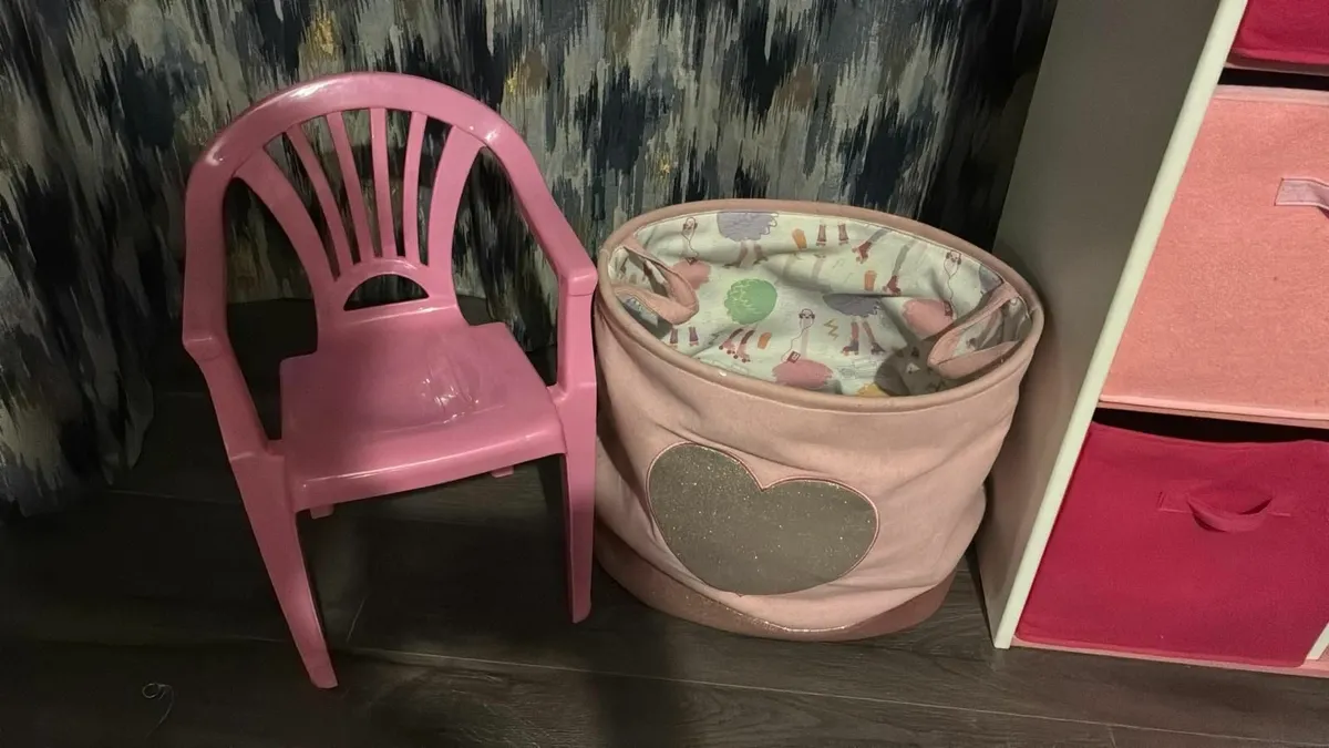 Girl's Princess Closet - Image 3