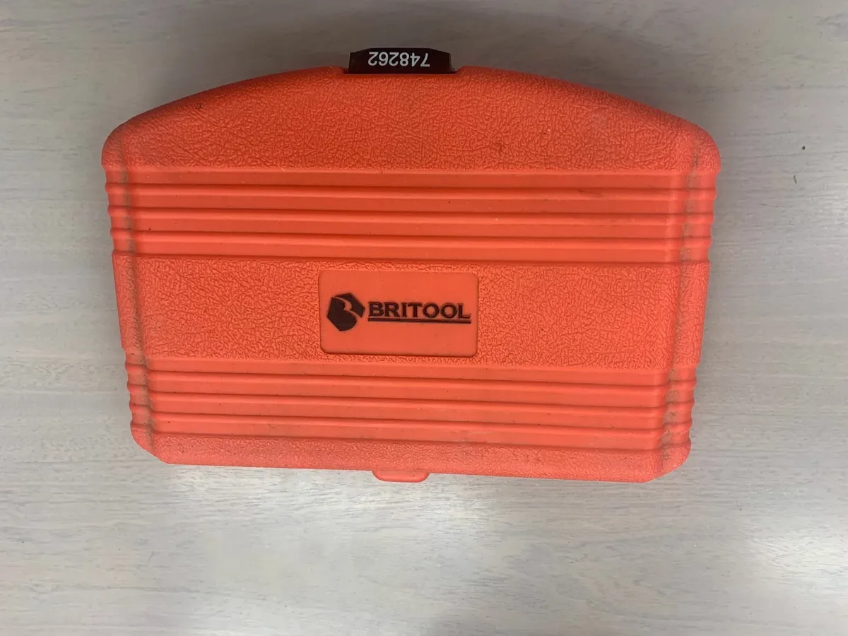 Britool  3/8 Drive Deep  Socket set - Image 2