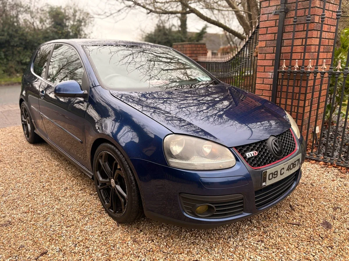2009 Vw golf , 2 door , GT , 6 speed diesel - Image 1