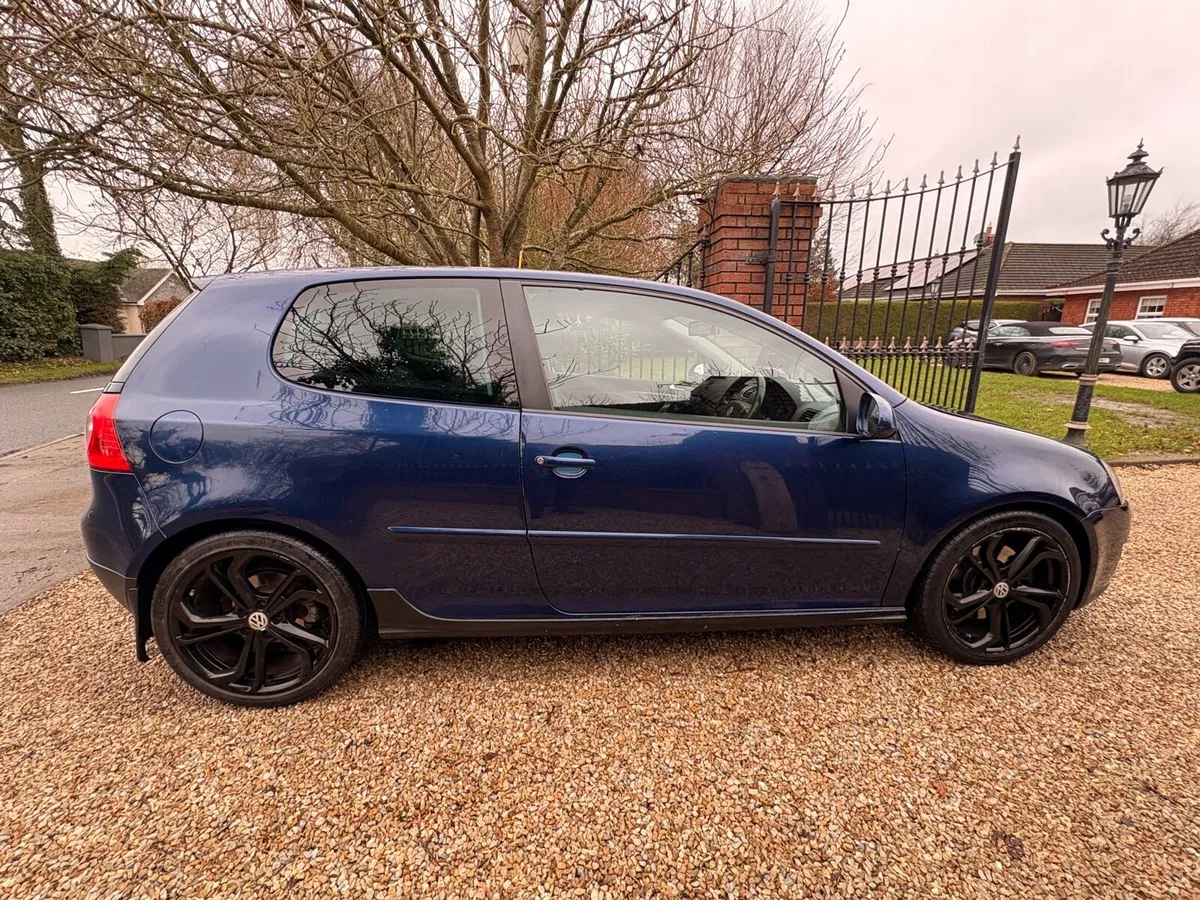 2009 Vw golf , 2 door , GT , 6 speed diesel - Image 2