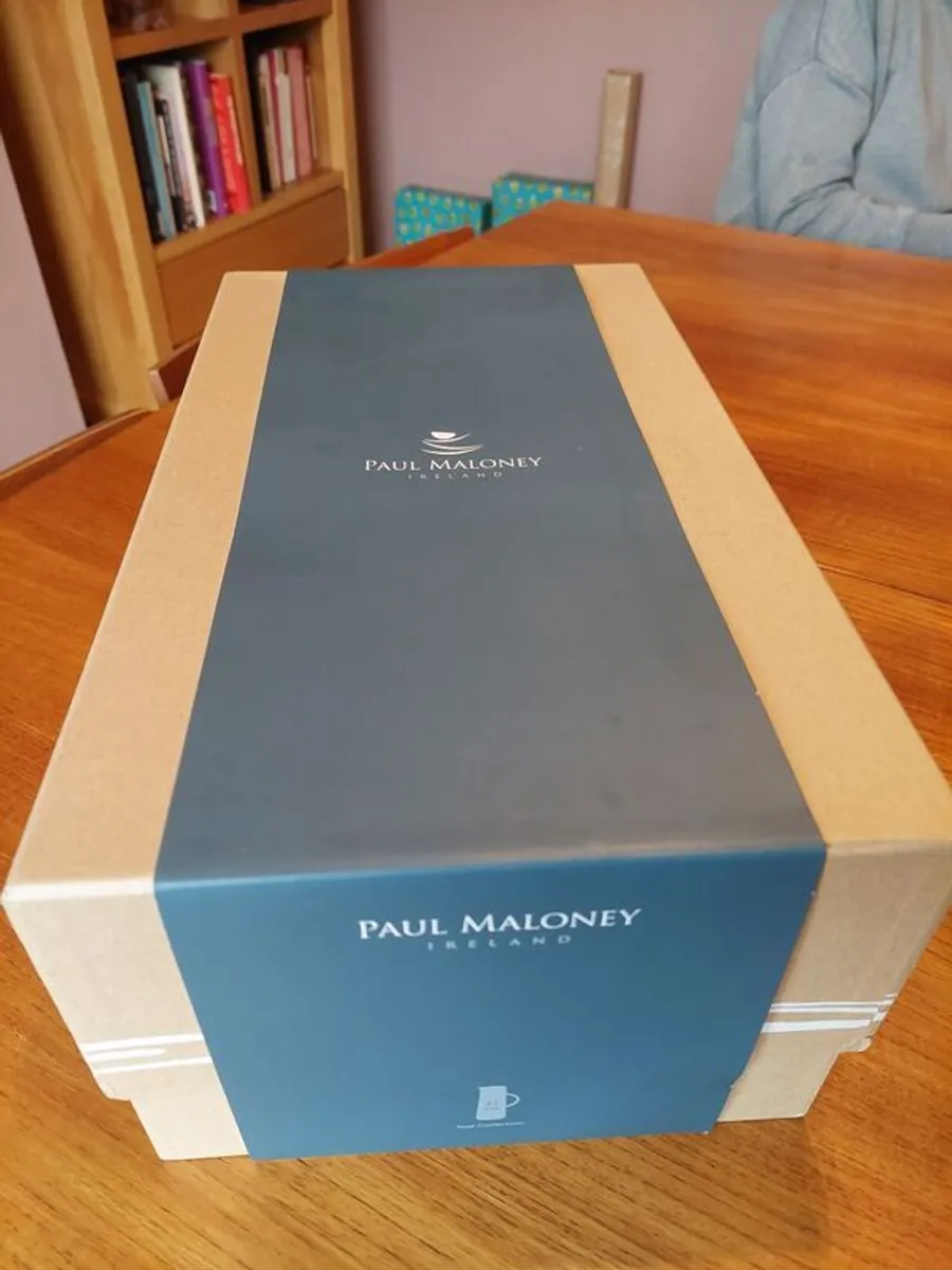 Paul Maloney jug - Image 4