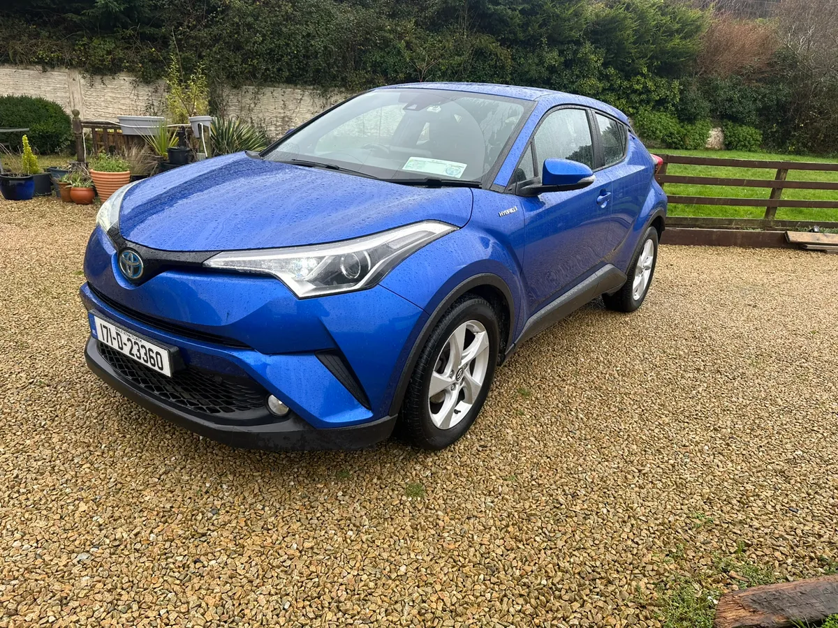 Toyota CHR 2017 Hybrid Great Car - Image 4