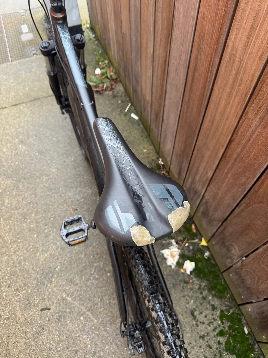 Carrera Vengeance Mountain Bike - Image 4