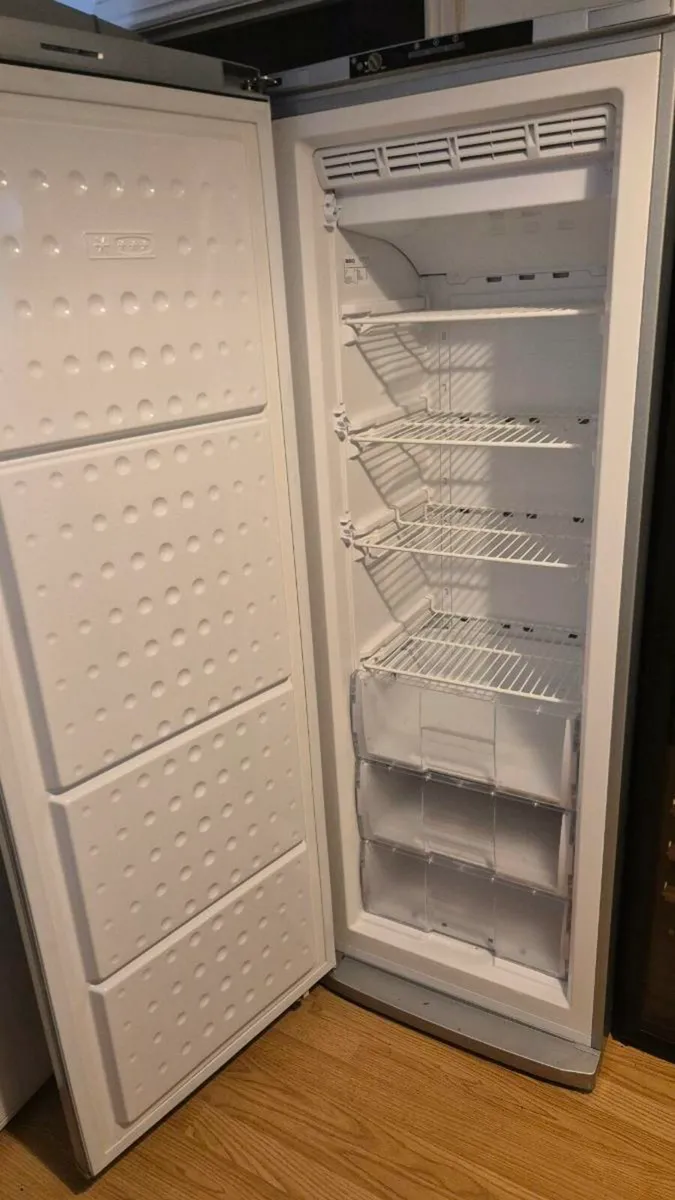 Frost free freezer - Image 2