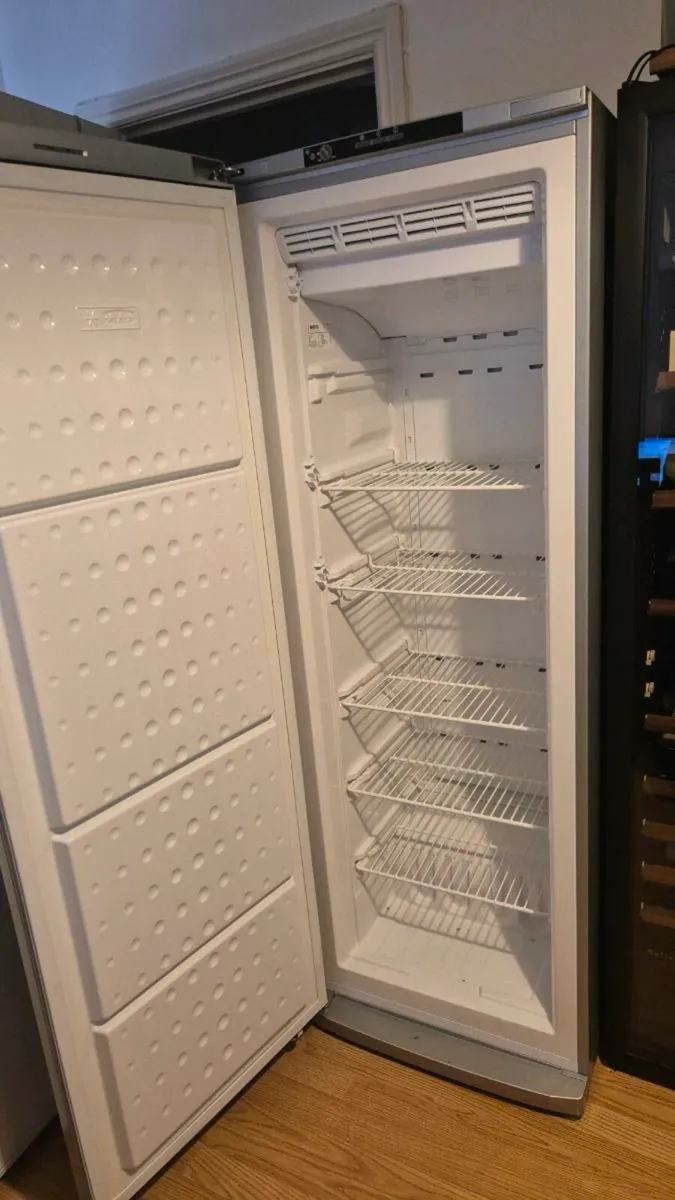 Frost free freezer - Image 3