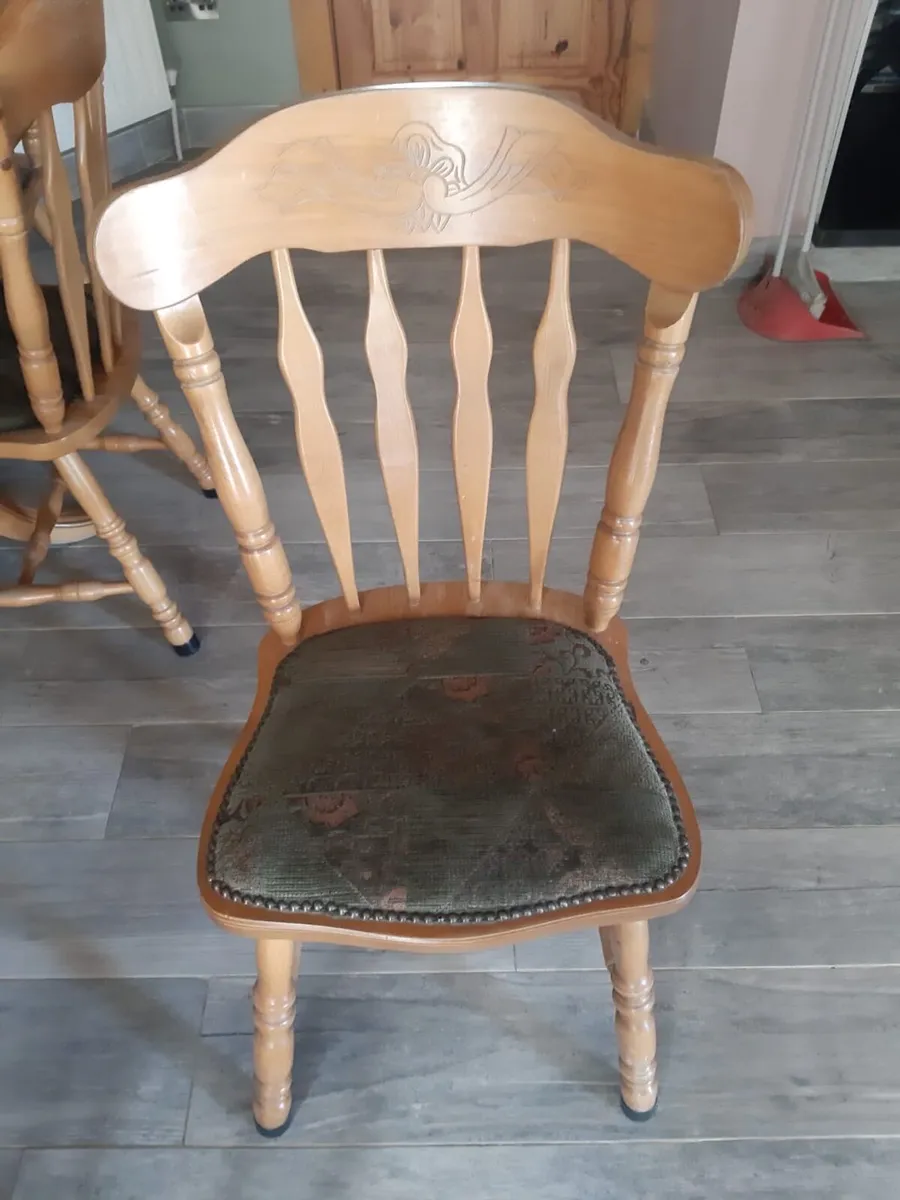 Glass table top and 4 matching chairs - Image 3