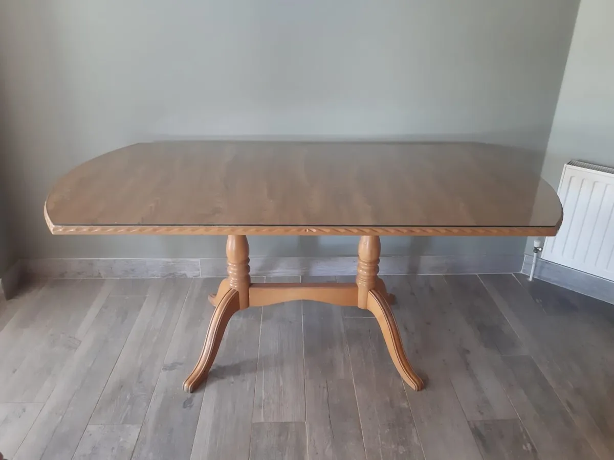 Glass table top and 4 matching chairs - Image 4