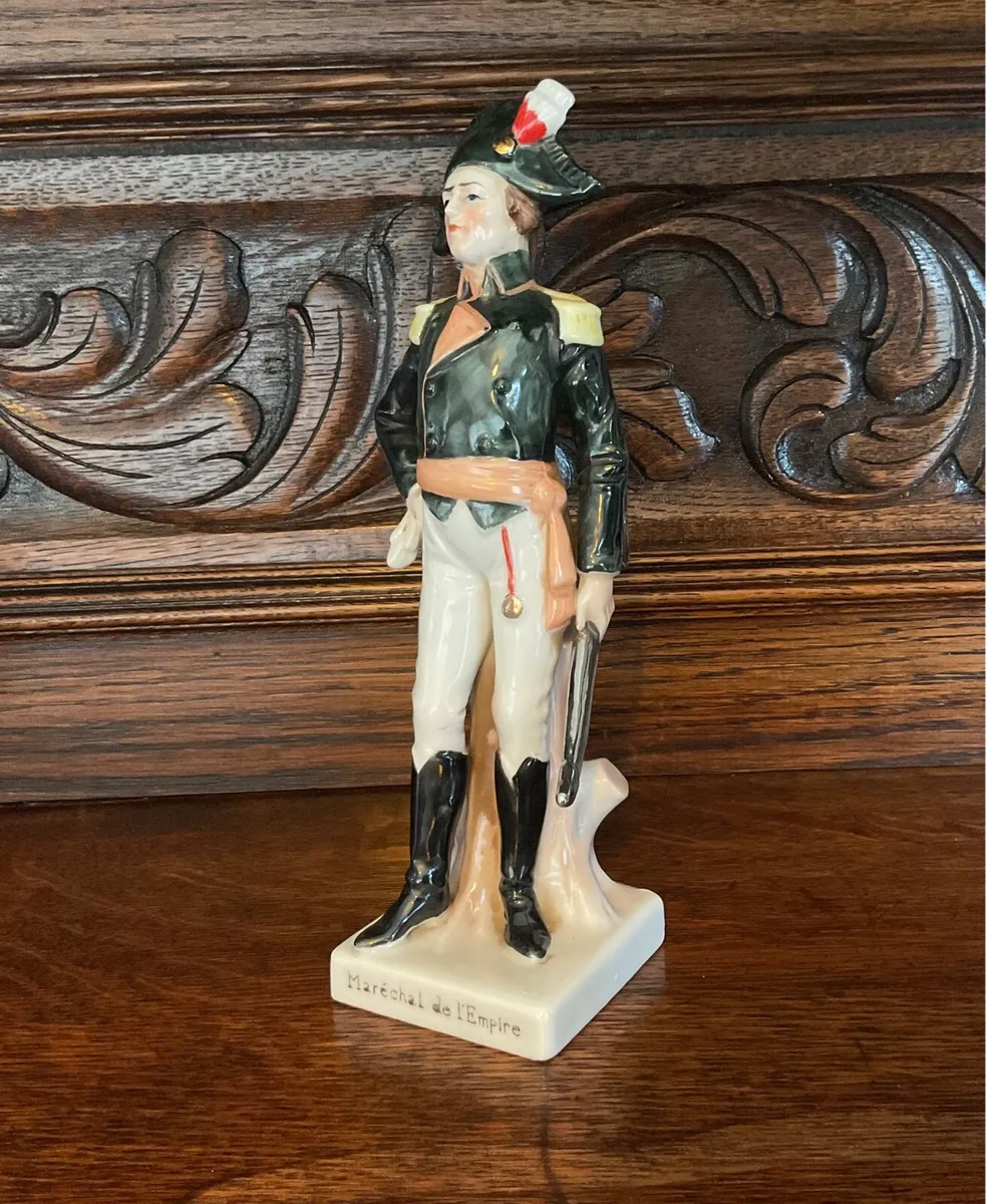 Porcelain Napoleonic General - Image 1