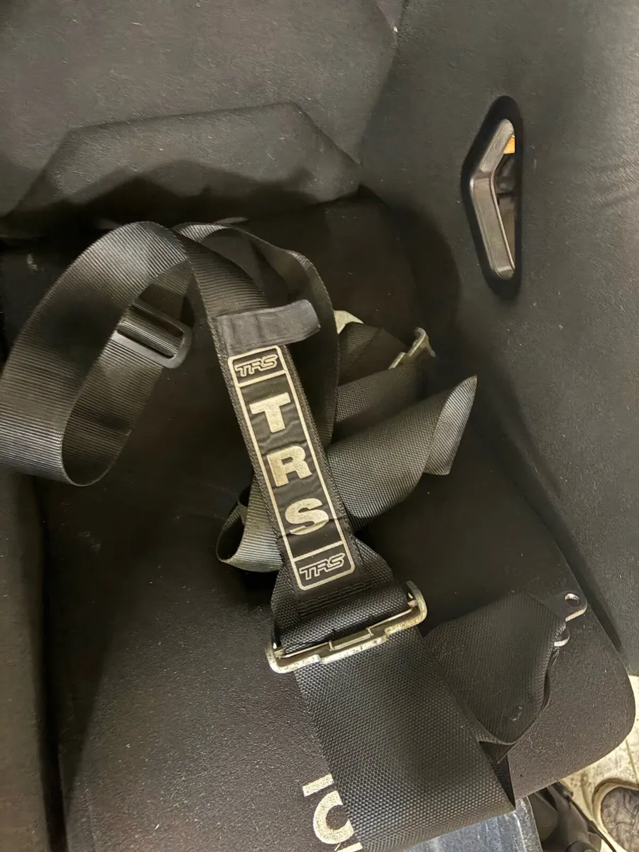 OMP rally seats and TSR belts - Image 4