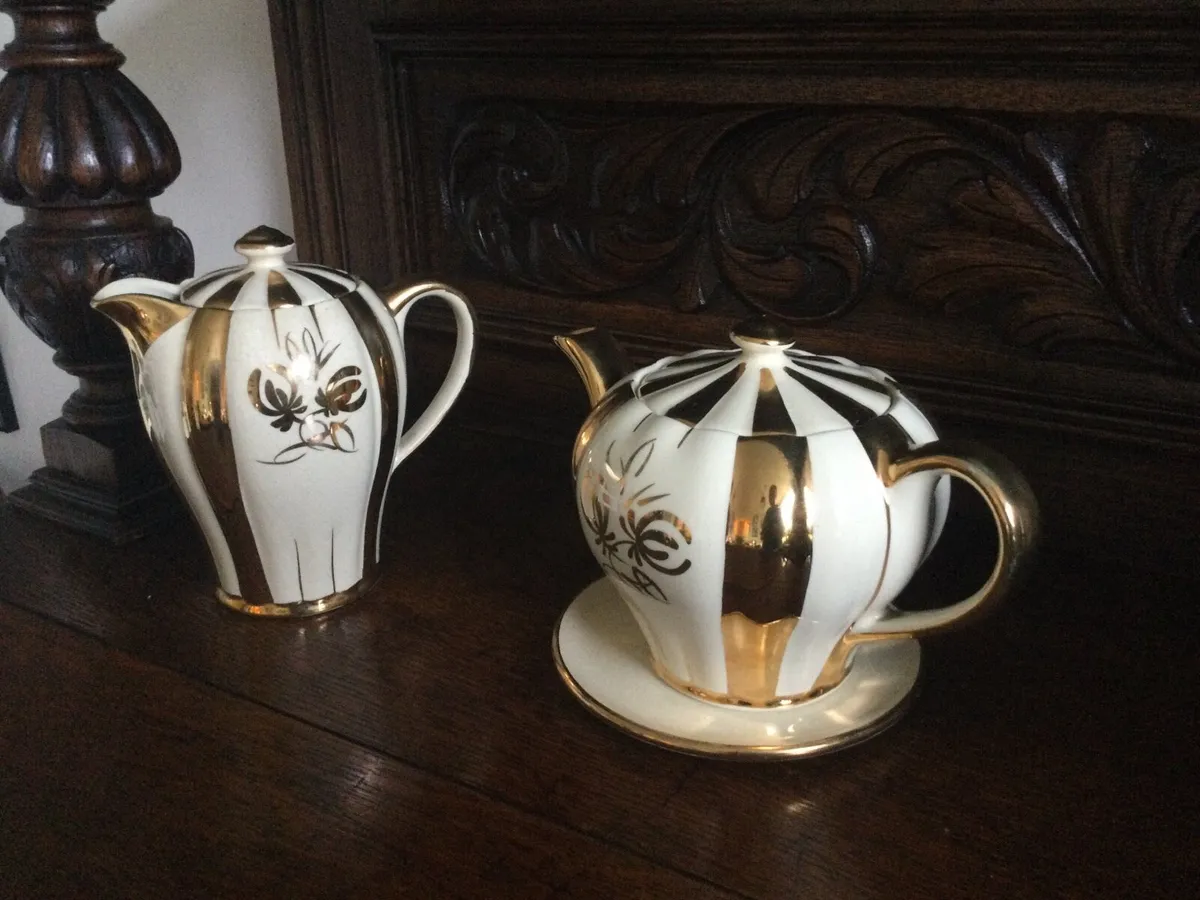 Antique Sudlows Burslem Teapot and Water Jug - Image 1