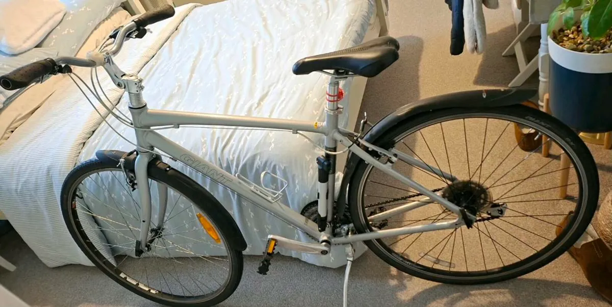 Gents Giant Bike - Image 2