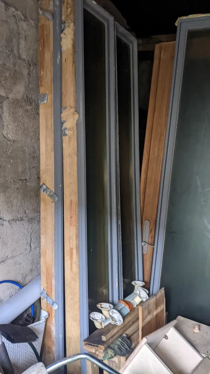 Door's  and double glazed panels - Image 3