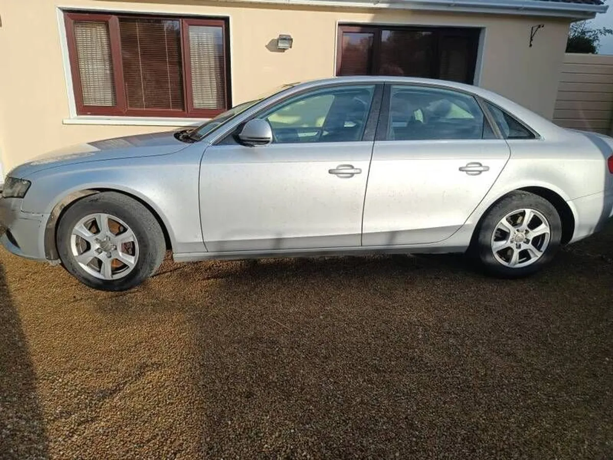 2010 Audi A4 - Image 2