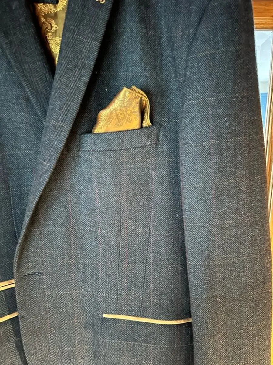 Men's wool sports jacket , herringbone tweed - Image 1