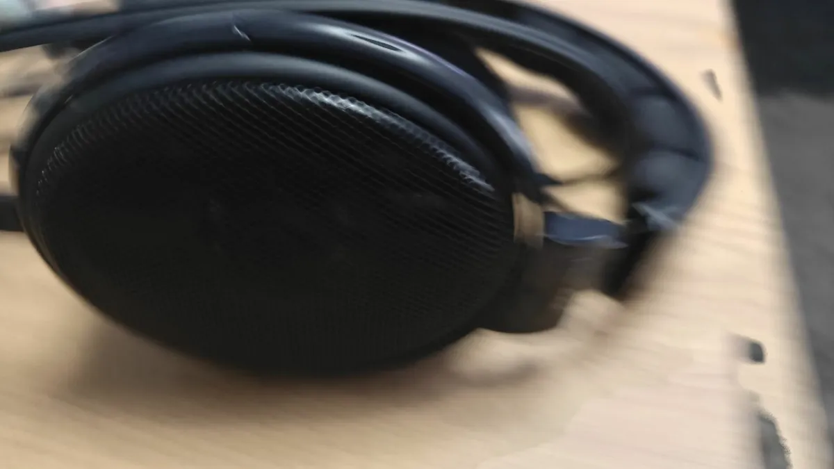 Sennheiser x Massdrop HD 6XX headphones - Image 3