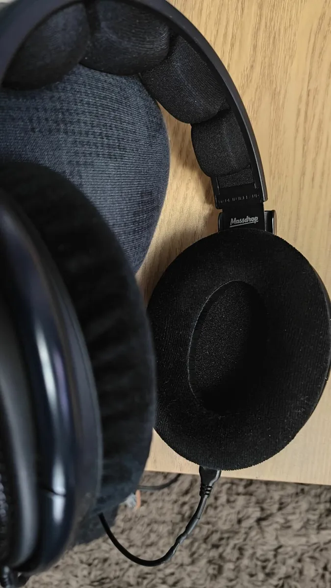 Sennheiser x Massdrop HD 6XX headphones - Image 4